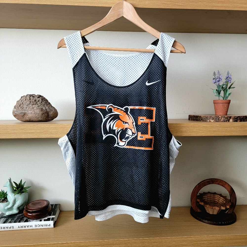 Nike double side Sleeveless Mesh top New